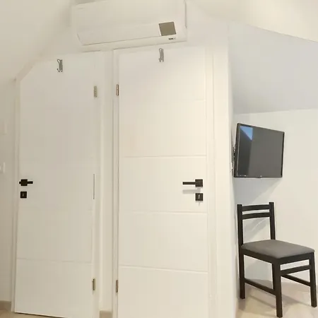 Apartment Marich *