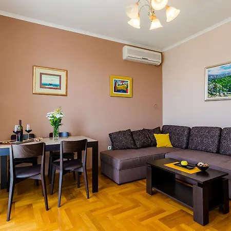 Marich Apartment