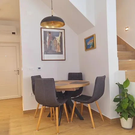 Apartment Marich *