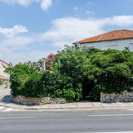 Marich Ντουμπρόβνικ